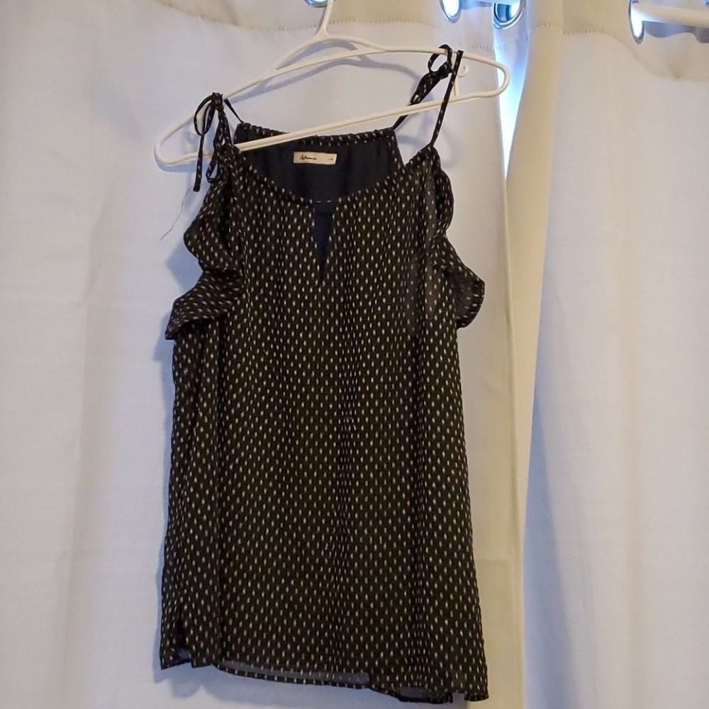 Sleeveless blouse